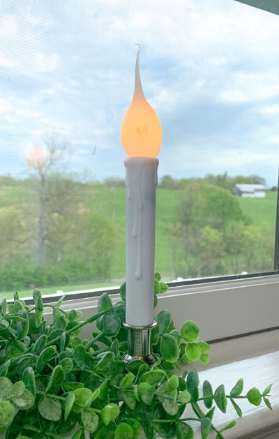 silicone-bulb-in-window-candle