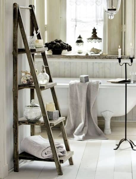bathroom-ladder-vintage