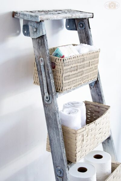 old-wooden-ladder-baskets