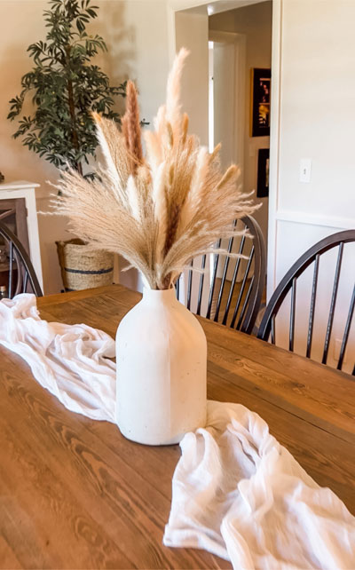 Decorate Your Vase With Pampas Grass: An Easy How To