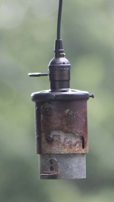 industrial-pendant-light-made-from-a-chicken-feeder-pan