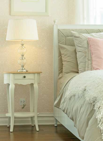 lampstand-bedside-lighting